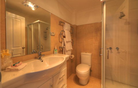 Sheer Pleasure Accommodation - Accommodation Rockhampton 16