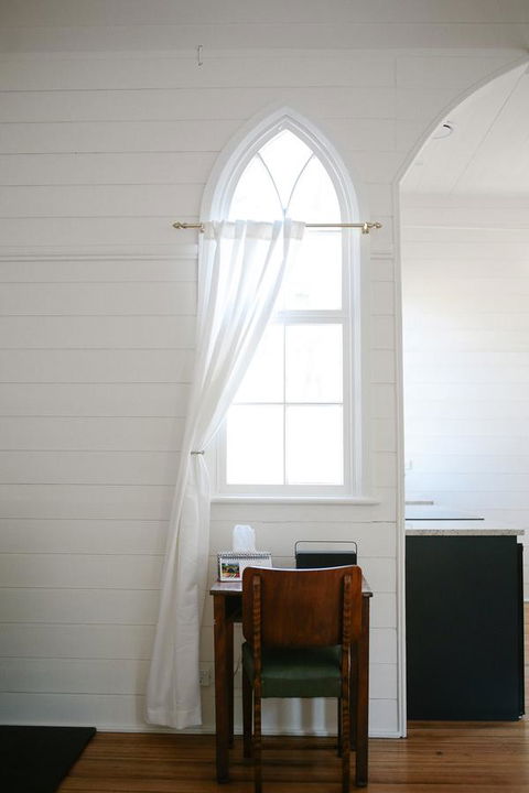 Old White Church Bed & Breakfast - Accommodation Rockhampton 22