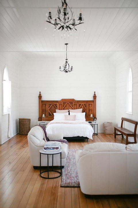 Old White Church Bed & Breakfast - Accommodation Rockhampton 4