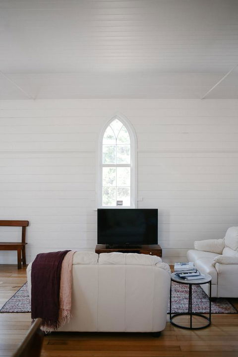 Old White Church Bed & Breakfast - Accommodation Rockhampton 8