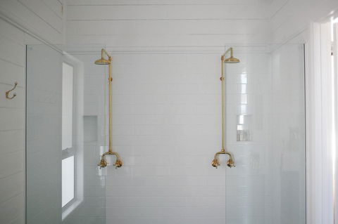 Old White Church Bed & Breakfast - Accommodation Rockhampton 3