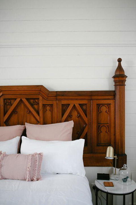 Old White Church Bed & Breakfast - Accommodation Rockhampton 10