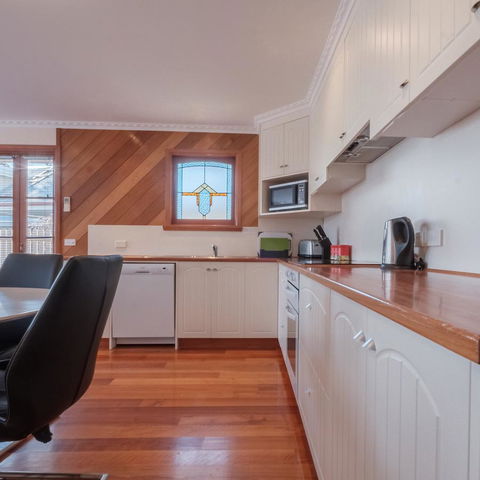 Cod Rock Point - Accommodation Rockhampton 9