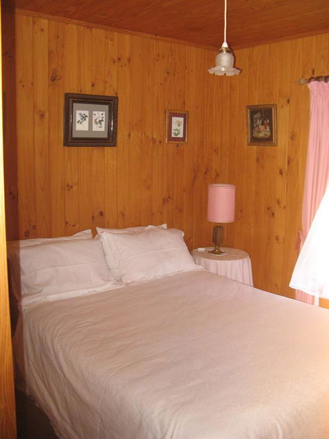 The Grove Cottages - Accommodation Rockhampton 15