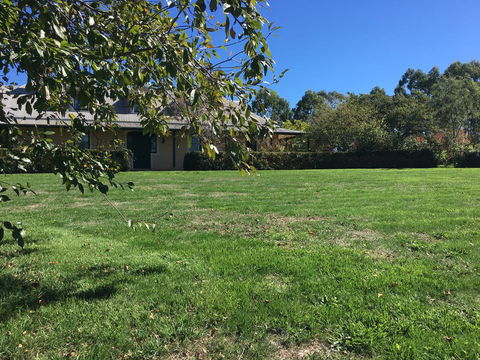 CLAYFIELD HOMESTEAD - Rustic Country Accommodation - Accommodation Rockhampton 1