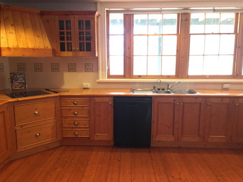 CLAYFIELD HOMESTEAD - Rustic Country Accommodation - Accommodation Rockhampton 7