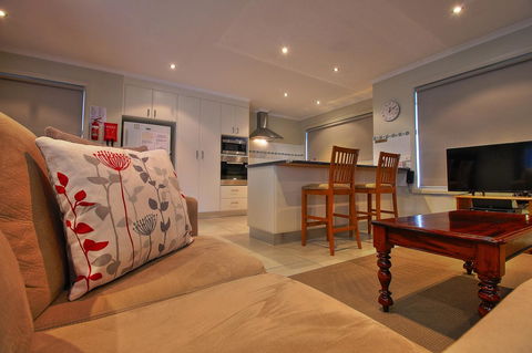Hobart Villa - Accommodation Rockhampton 3