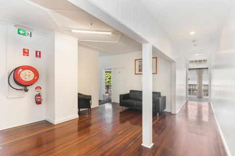 Newmarket Hotel - Accommodation Rockhampton 3