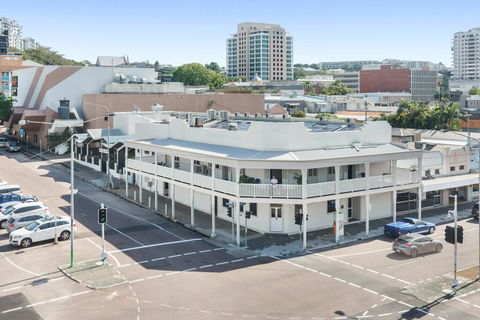 Newmarket Hotel - Accommodation Rockhampton 0