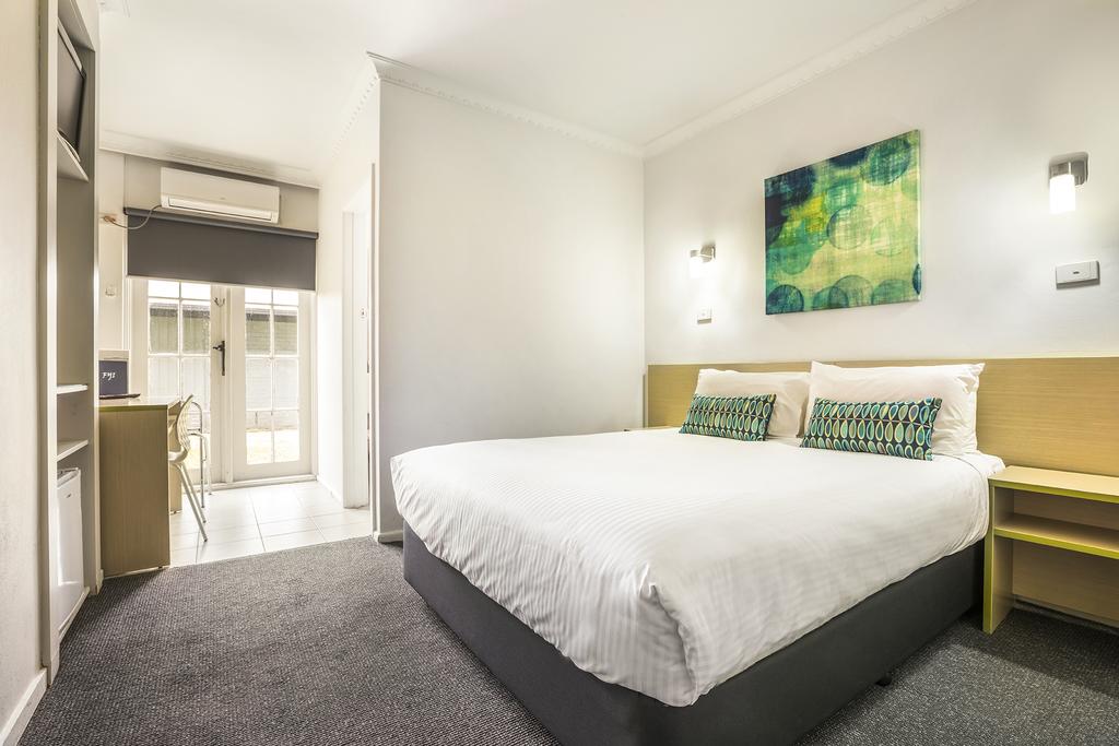 Airport West VIC Accommodation Rockhampton