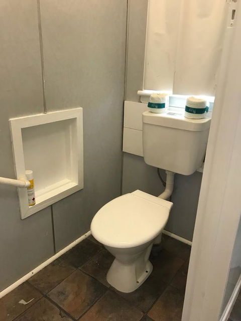 O'Shea's Royal Hotel - Accommodation Rockhampton 3