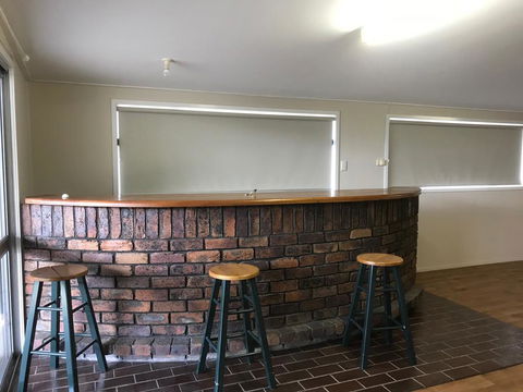 O'Shea's Royal Hotel - Accommodation Rockhampton 2