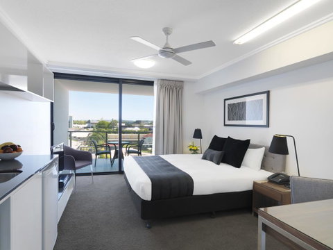 Oaks Mackay Carlyle Suites - Accommodation Rockhampton 0
