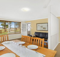 Ocean Blue Apartment Five - ground floor apartment - Accommodation Rockhampton