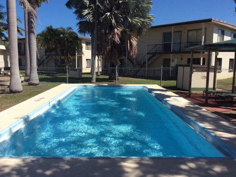 Ocean Breeze Units - Accommodation Rockhampton 0