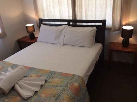 Ocean Breeze Units - Accommodation Rockhampton 3