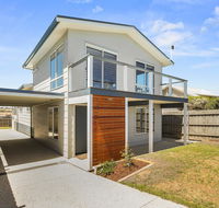 Ocean Chill 10 Minutes Drive to Phillip Island Pet Friendly Family Home Sleeps 8 - Accommodation Rockhampton