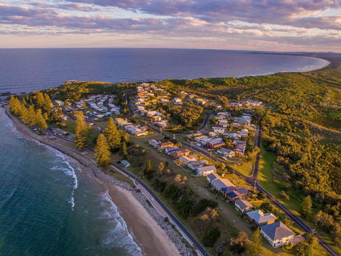 Ocean Dreaming- Amazing Views - Just Listed Up Dated Photos Available Shortly. - Accommodation Rockhampton 2