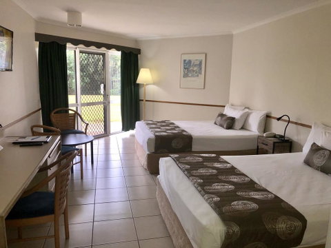Ocean International Hotel - Accommodation Rockhampton 1