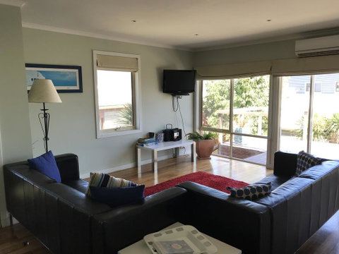 OCEAN VIEWS - Accommodation Rockhampton 1