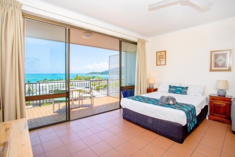 OCEAN VIEWS 10A - Accommodation Rockhampton 3