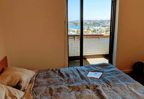 Ocean Views 2 Bedroom Apartment - Accommodation Rockhampton 0