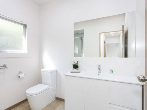 OCEANS 12 - ANGLESEA - Accommodation Rockhampton 2