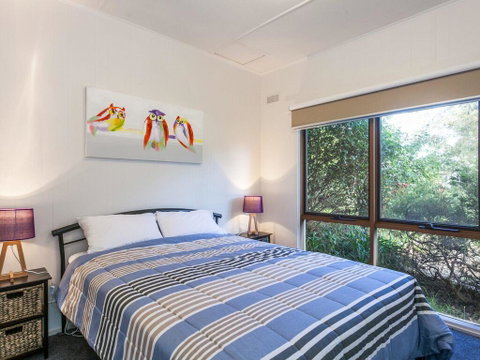 OCEANS 12 - ANGLESEA - Accommodation Rockhampton 1