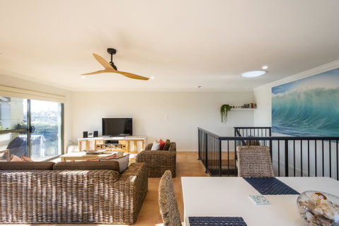 Oceanside - Accommodation Rockhampton 3