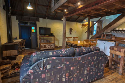 Old Leura Dairy - Accommodation Rockhampton 2