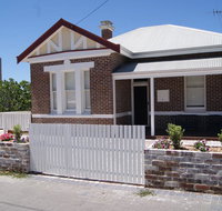 Old Sergeants Quarters - Accommodation Rockhampton