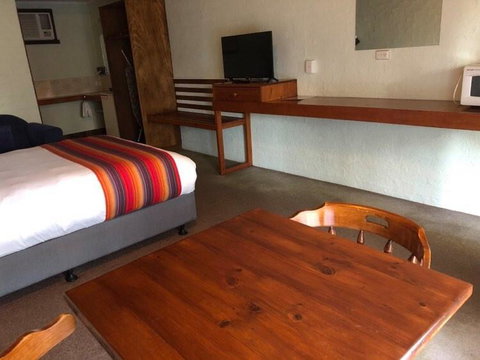 Olde Horsham Motor Inn - Accommodation Rockhampton 2