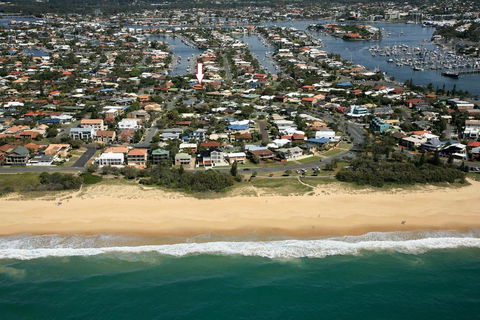 Oomoo 27b - 4 BDRM Townhouse - Close To Beaches - Accommodation Rockhampton 0