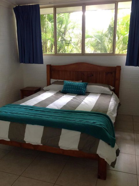 Orchid Beach Apartments - Accommodation Rockhampton 3