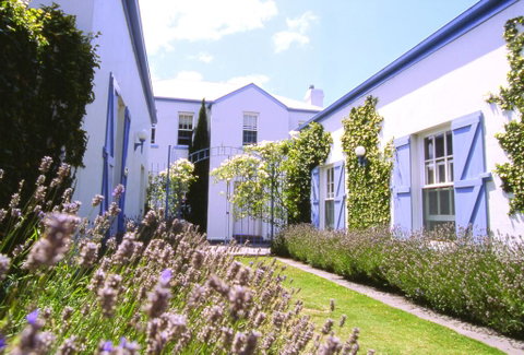 Oscars Waterfront Boutique Hotel - Accommodation Rockhampton 2