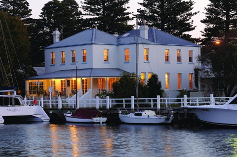 Oscars Waterfront Boutique Hotel - Accommodation Rockhampton 3
