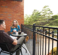 Oxley Court Serviced Apartments - Accommodation Rockhampton