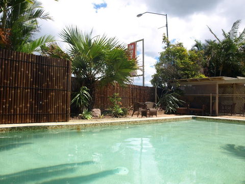 Pacific Paradise Airport Motel - Accommodation Rockhampton 3