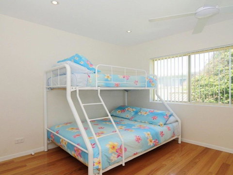Pacific Views - Direct Access Onto Culburra Beach - Accommodation Rockhampton 1