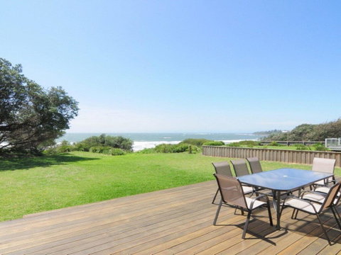 Pacific Views - Direct Access Onto Culburra Beach - Accommodation Rockhampton 2
