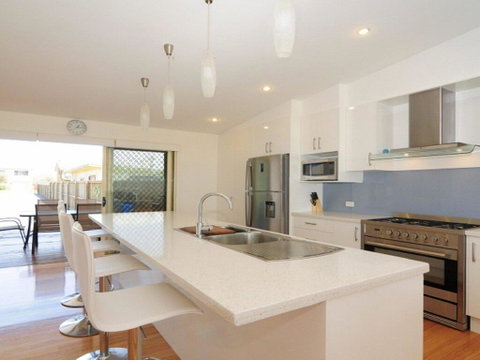 Pacific Views - Direct Access Onto Culburra Beach - Accommodation Rockhampton 3