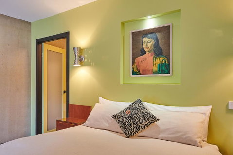 Palm Springs Suite - Accommodation Rockhampton 1