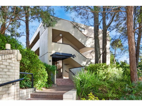 PANAMA-hosted By:L'Abode Accommodation - Accommodation Rockhampton 1