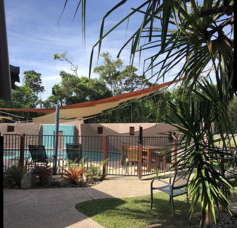 Pandanus Holiday Apartments - Accommodation Rockhampton 3