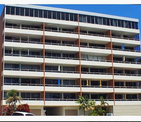 Park Towers Holiday Units - Accommodation Rockhampton 0