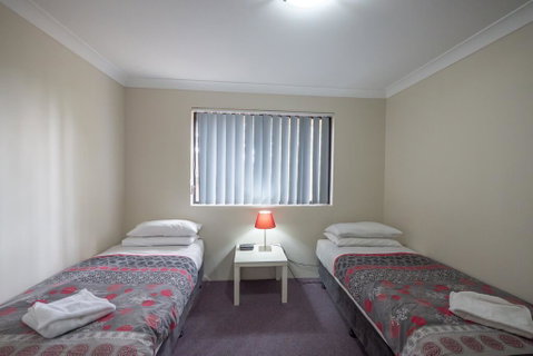 Parkside Apartments At 35 Grose St - Accommodation Rockhampton 0