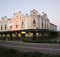 Peden's Hotel - Accommodation Rockhampton