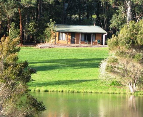 Pemberton Lake View Chalets - Accommodation Rockhampton 2