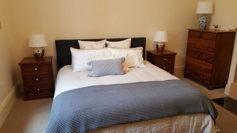 Pembury Cottage - Accommodation Rockhampton 3