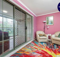 Pet Friendly Home - Pool  Parking - Tennis Court - Accommodation Rockhampton
